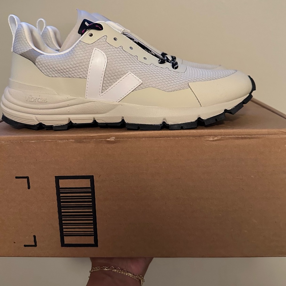 Veja Dekkan Sneakers